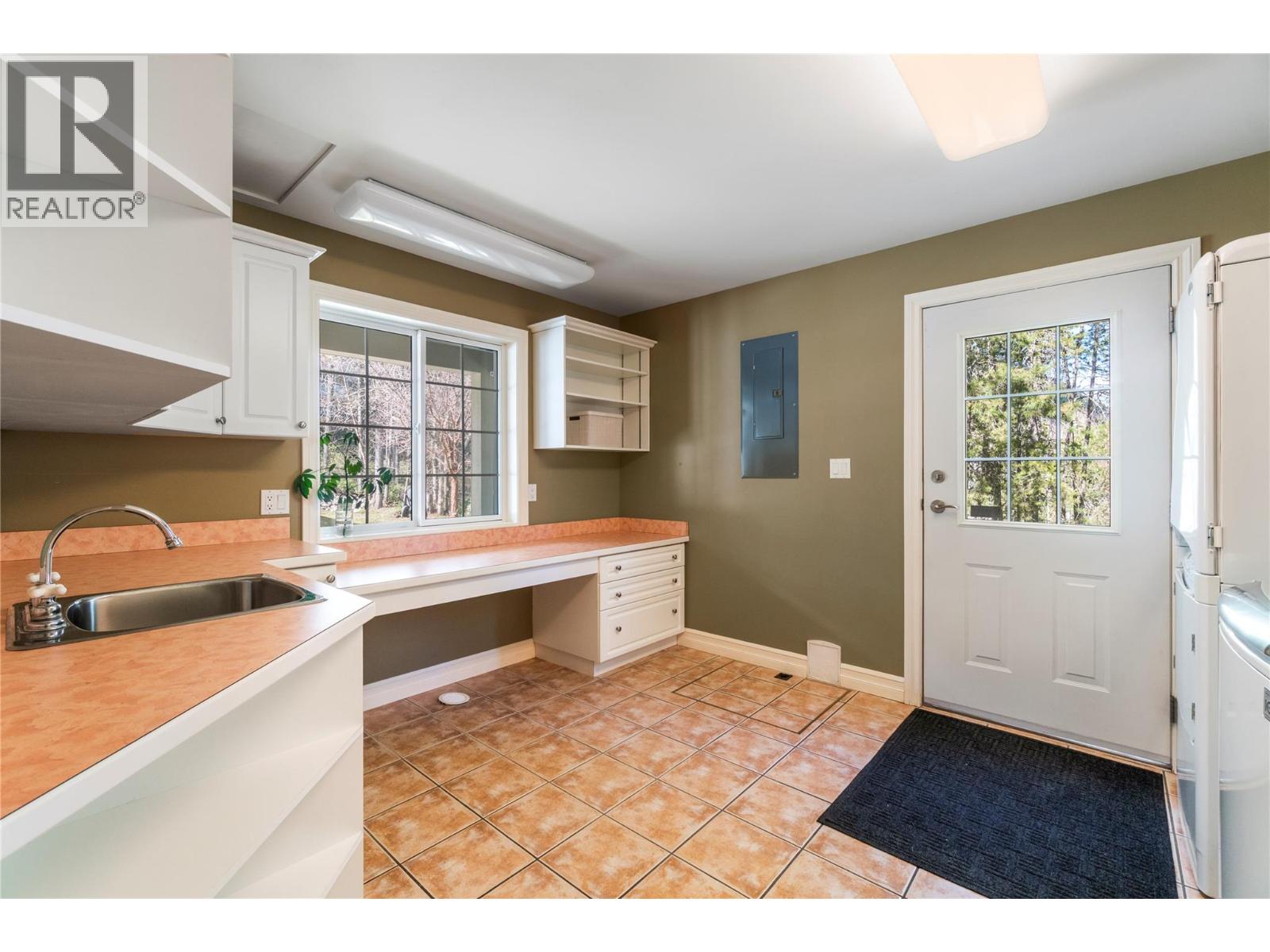 3800 60 Street NW - 26