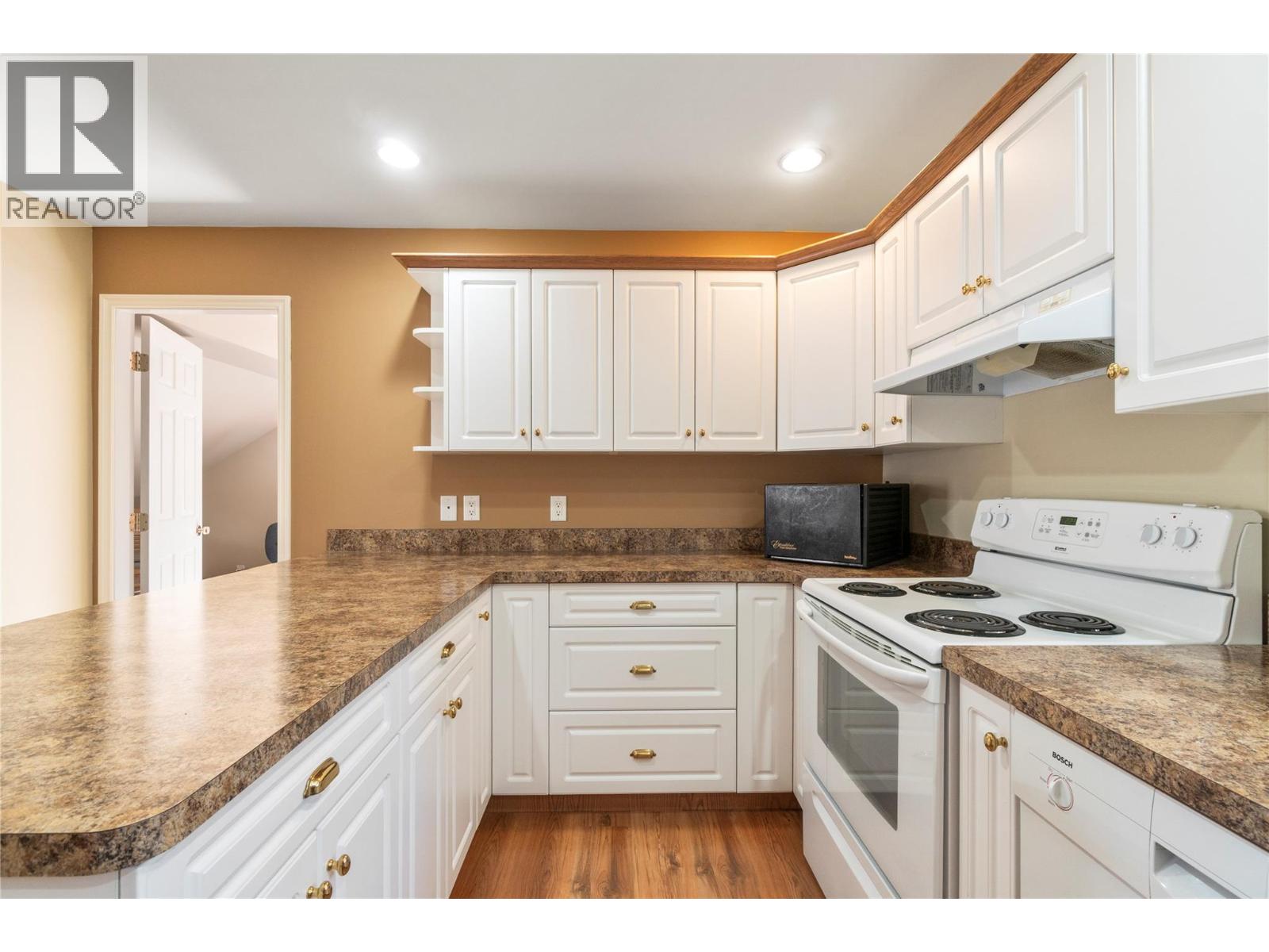 3800 60 Street NW - 47