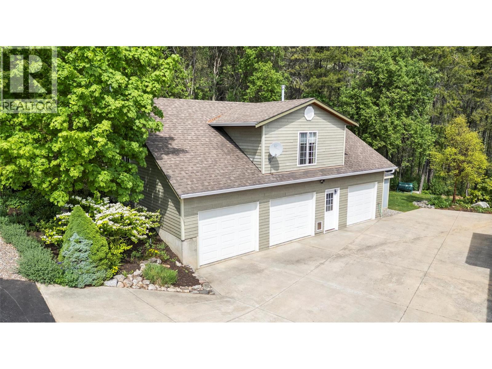 3800 60 Street NW - 46