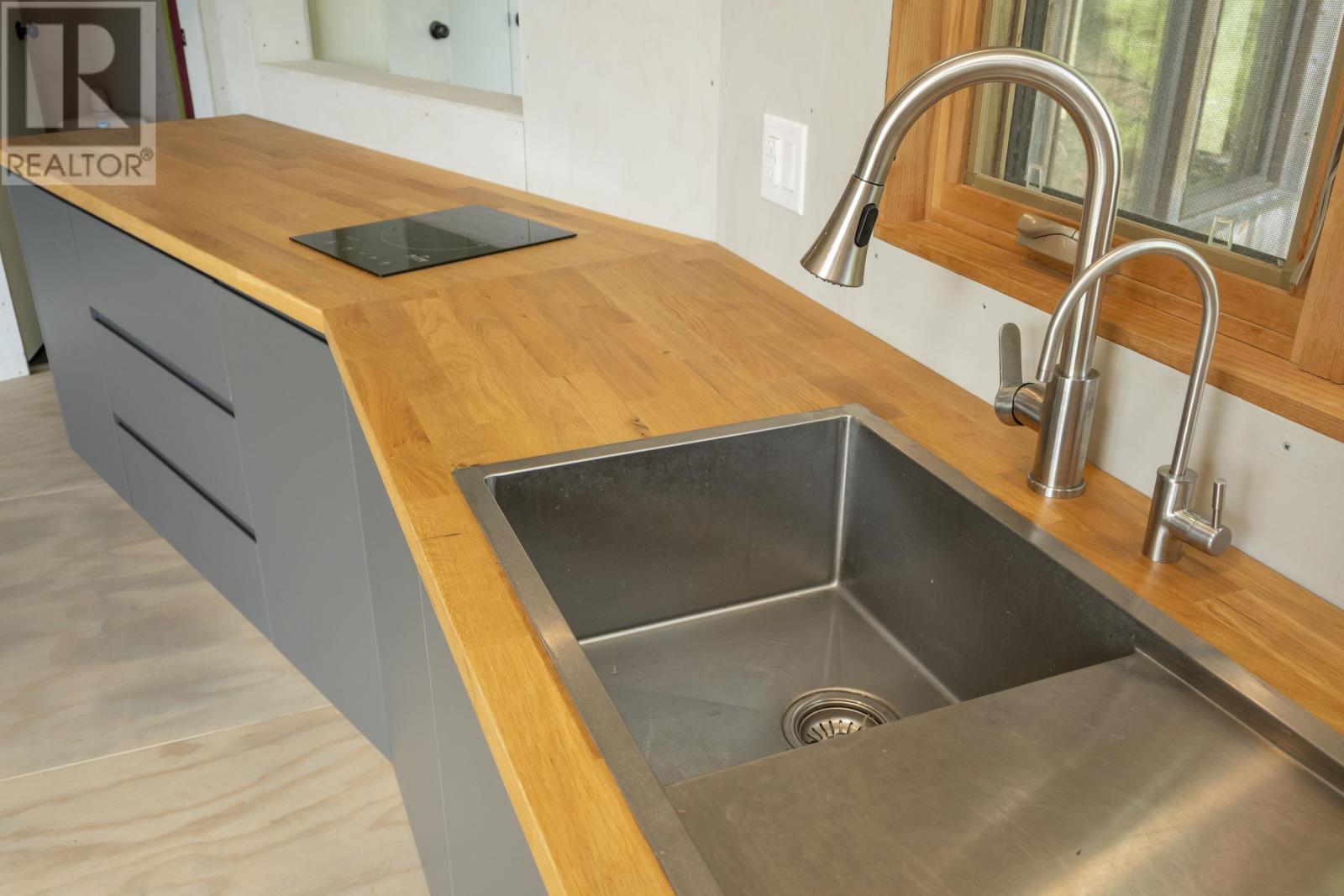 564 Hematite RD - 22