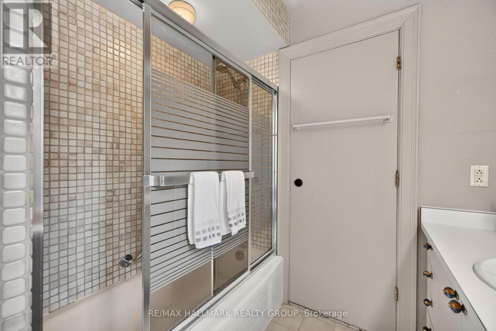 234 OLD IRVING PLACE - 26