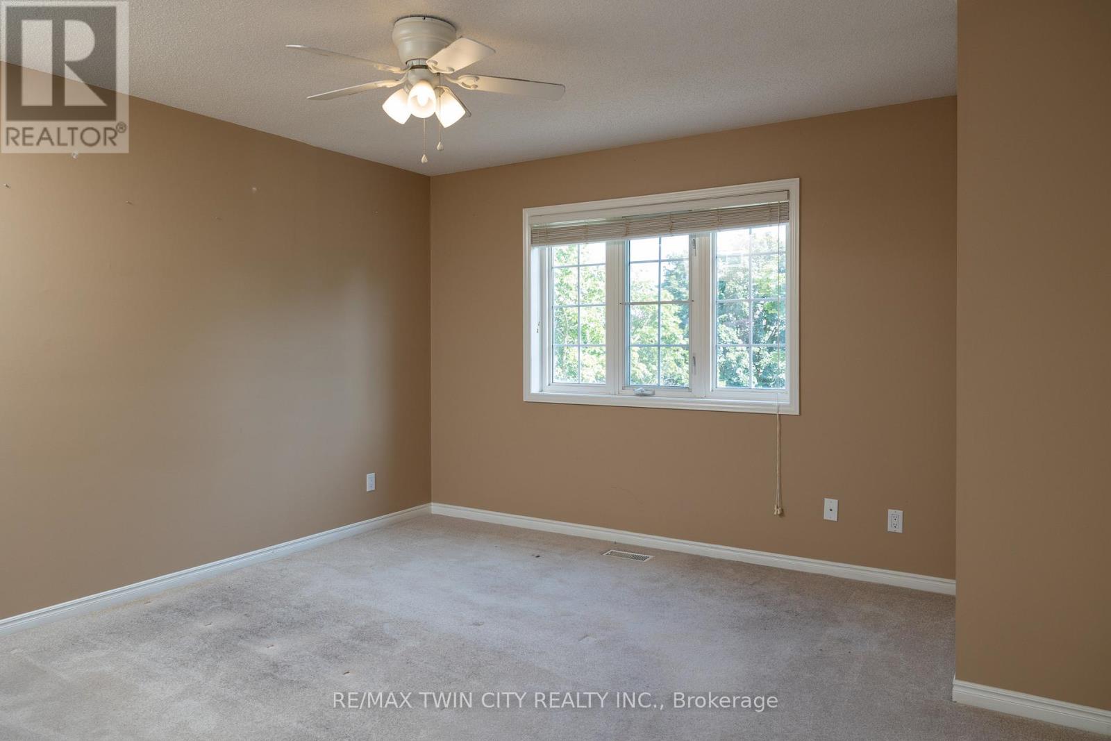 7 GRAYSTONE COURT - 11