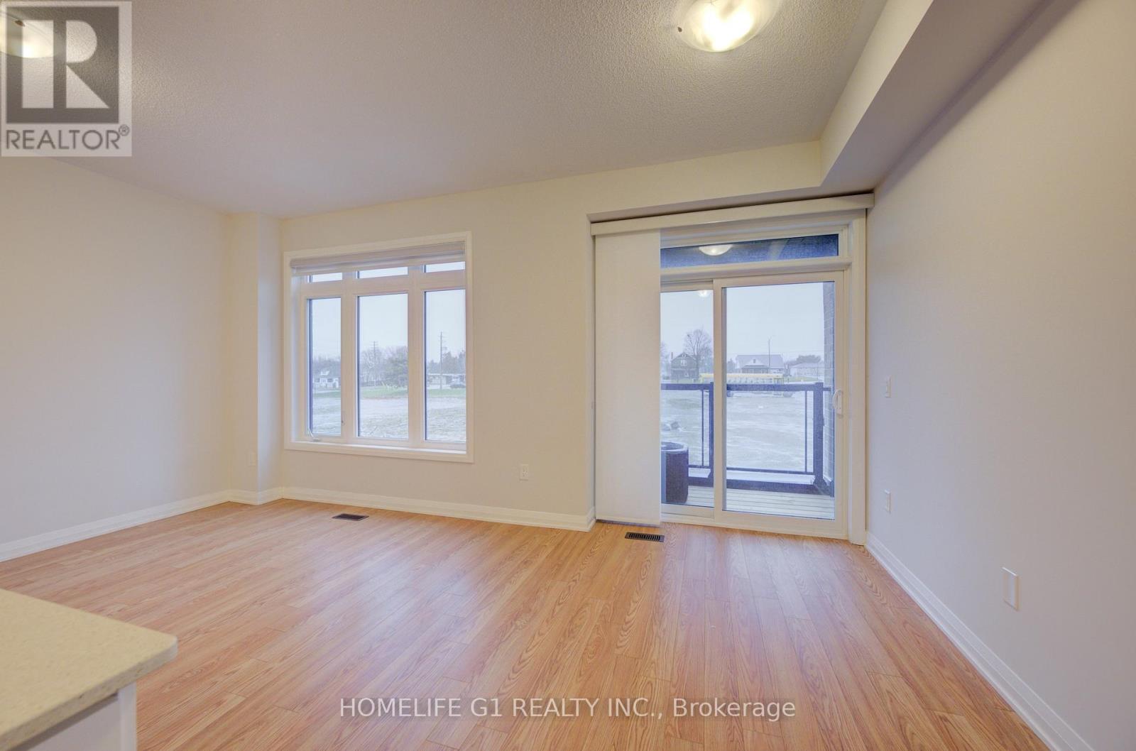 #611 585 COLBORNE STREET E - 19