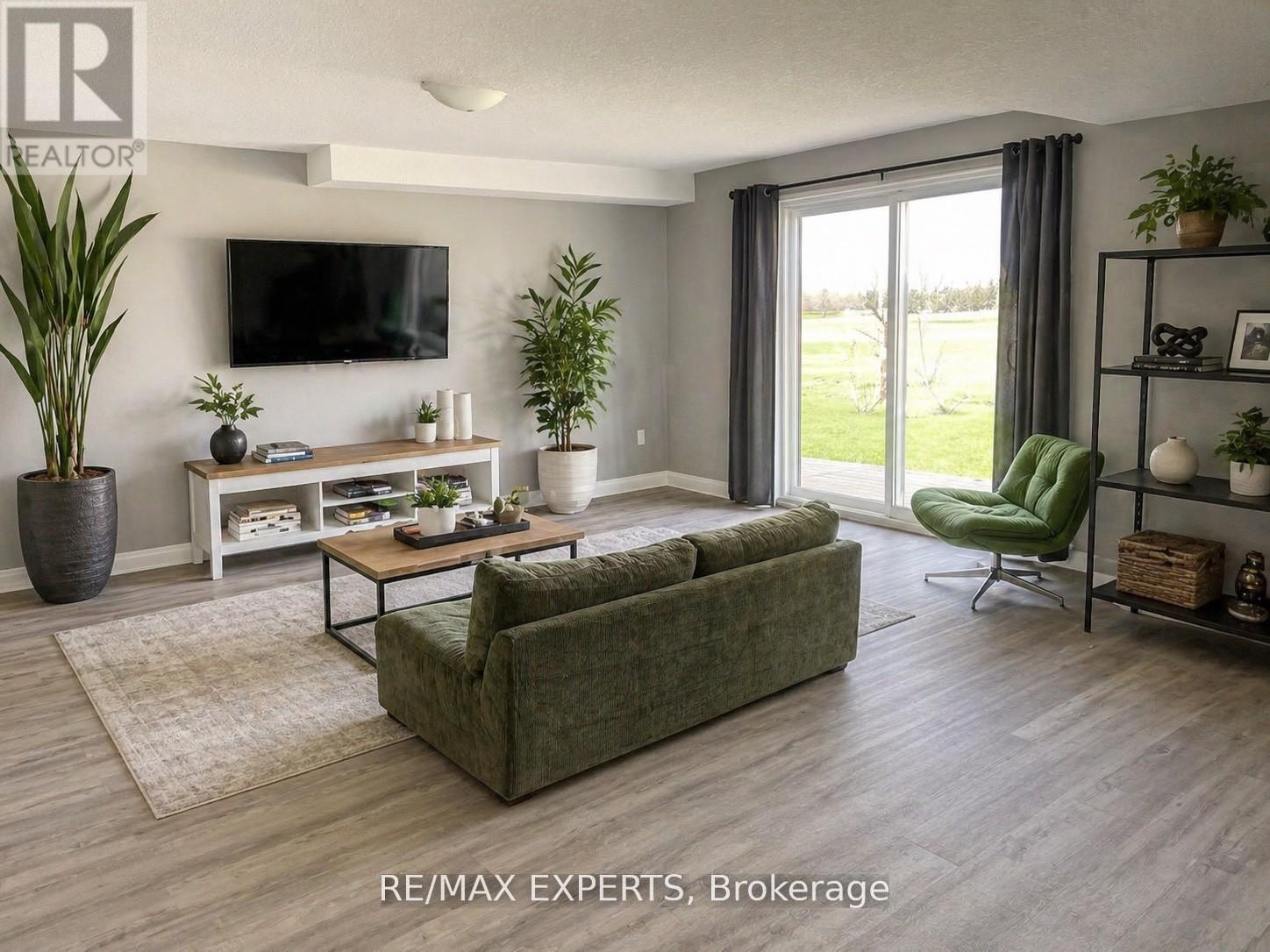 150 BRIDGE CRESCENT - 12