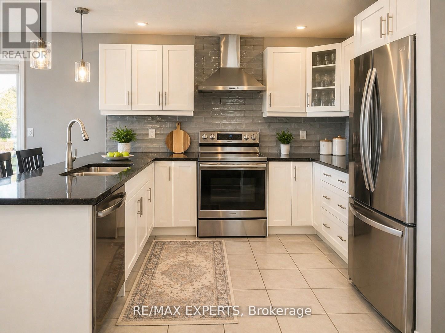 150 BRIDGE CRESCENT - 3