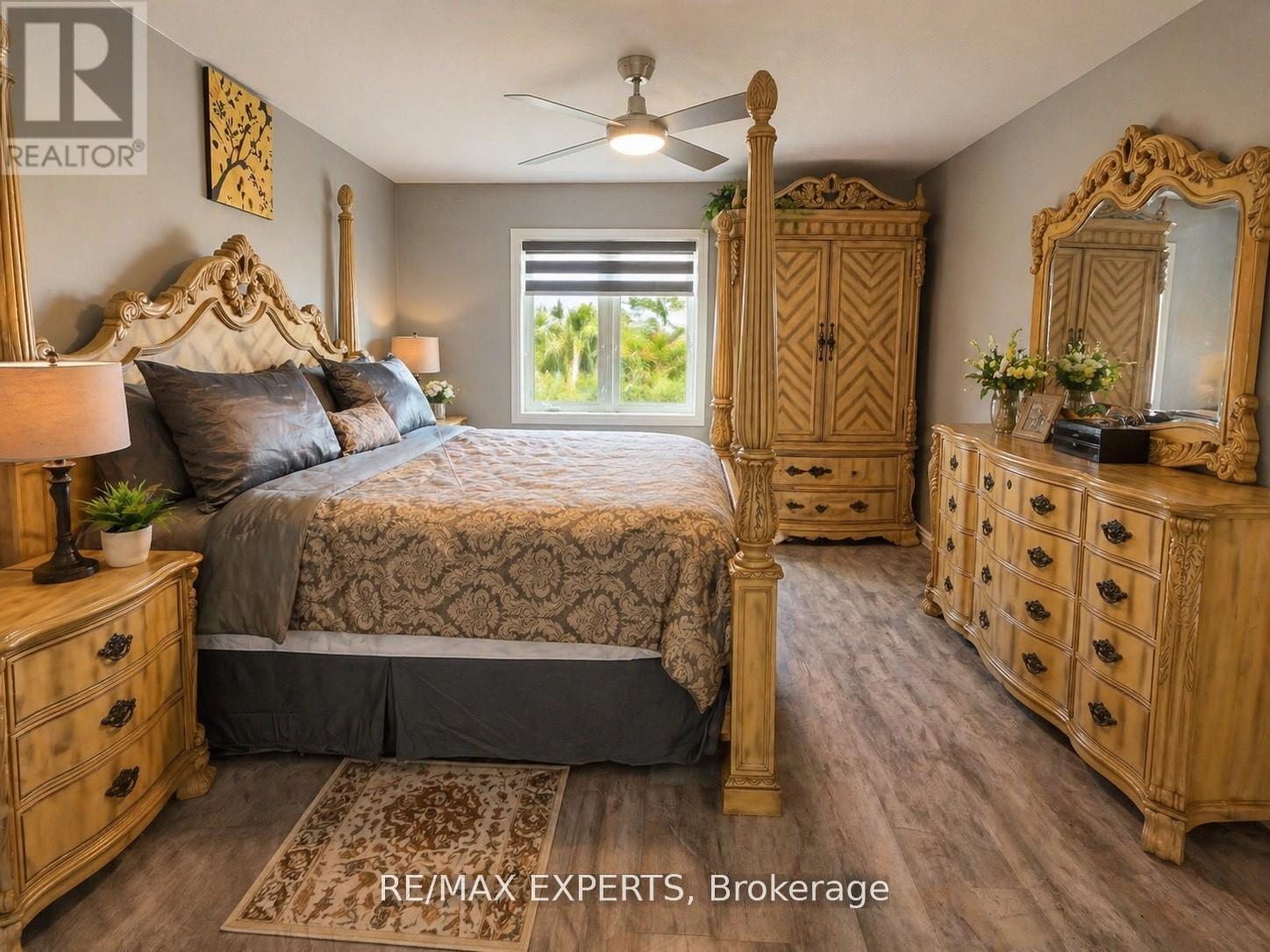 150 BRIDGE CRESCENT - 6