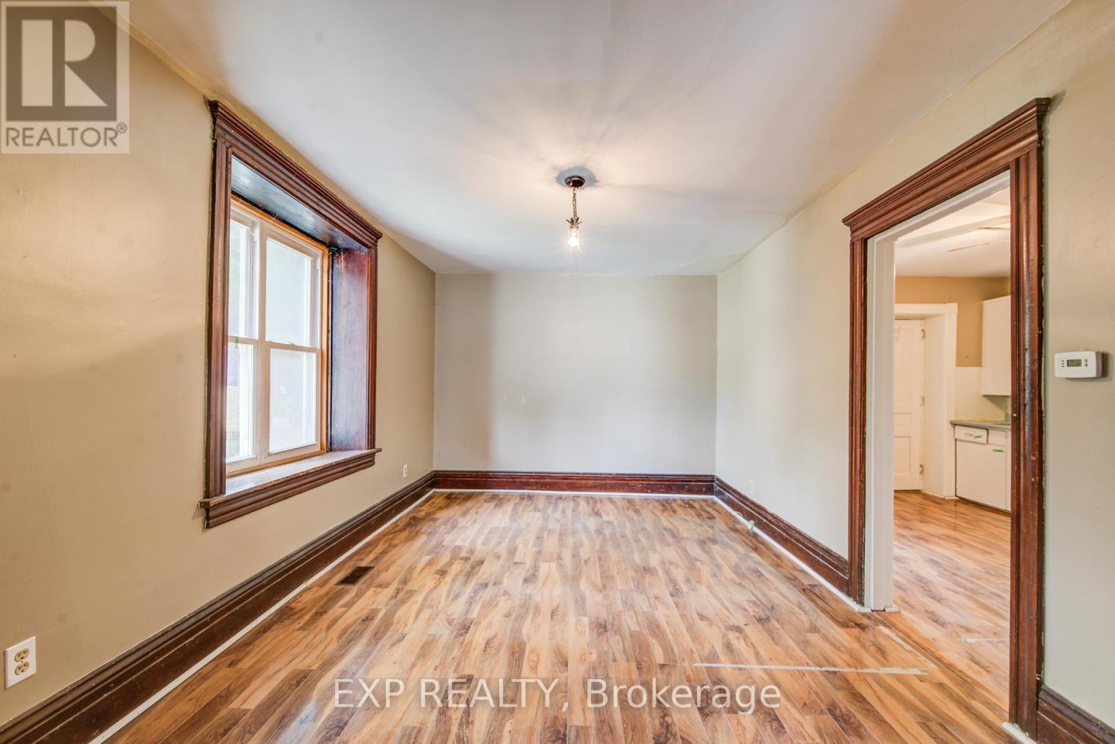 5 GEORGE STREET S - 16