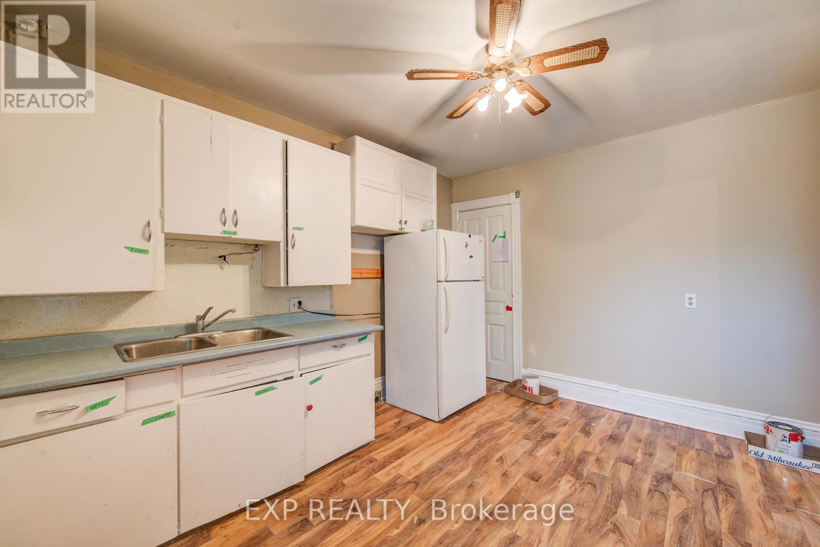 5 GEORGE STREET S - 8