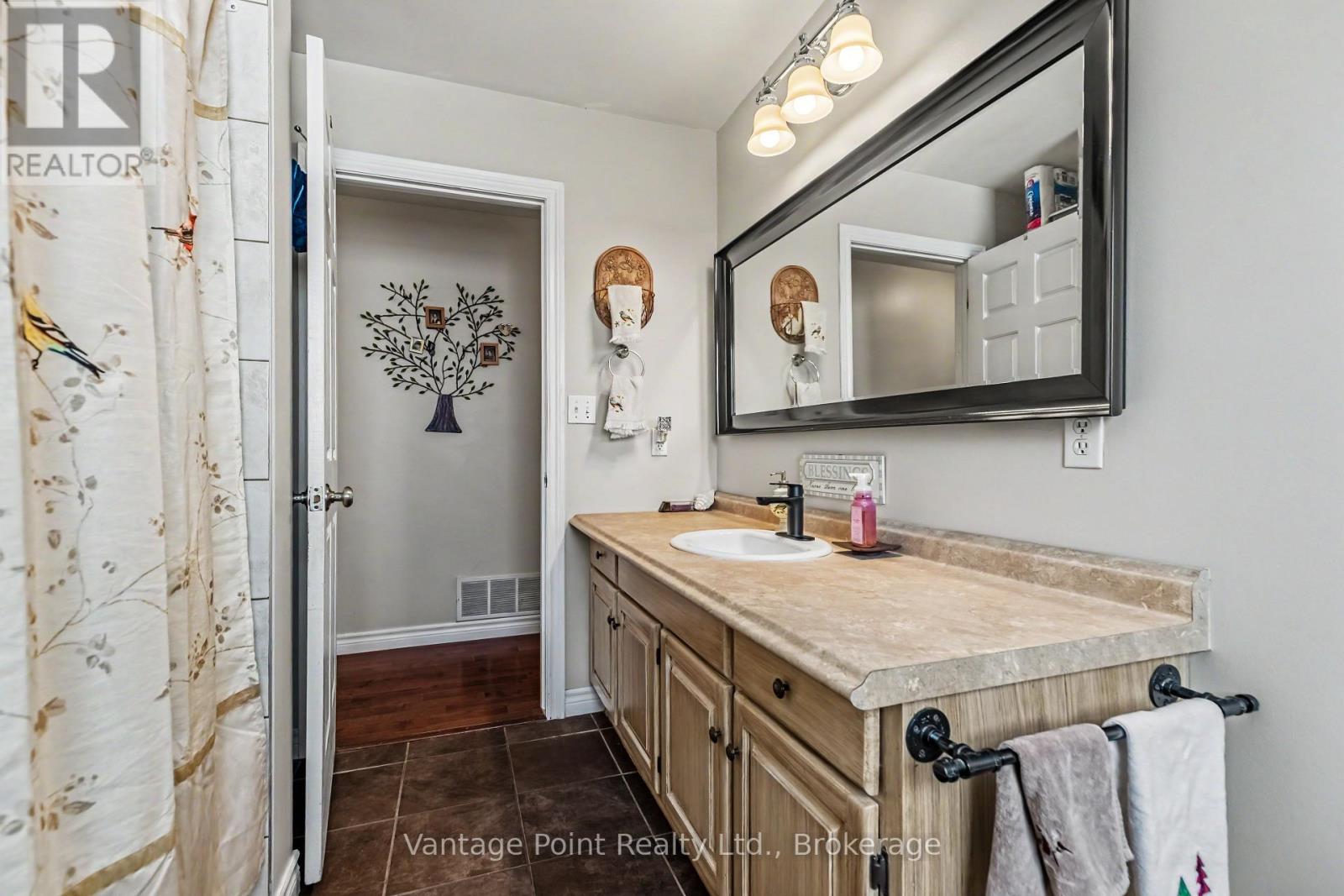 113 GLENWOOD PLACE - 30