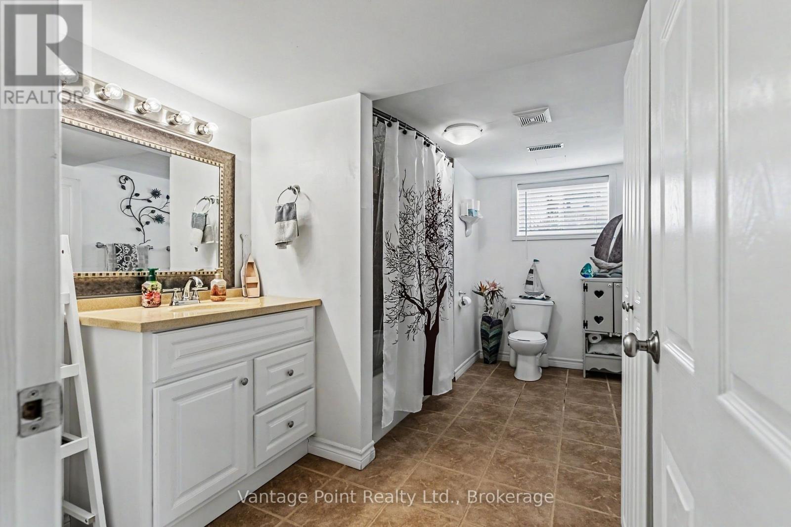 113 GLENWOOD PLACE - 42
