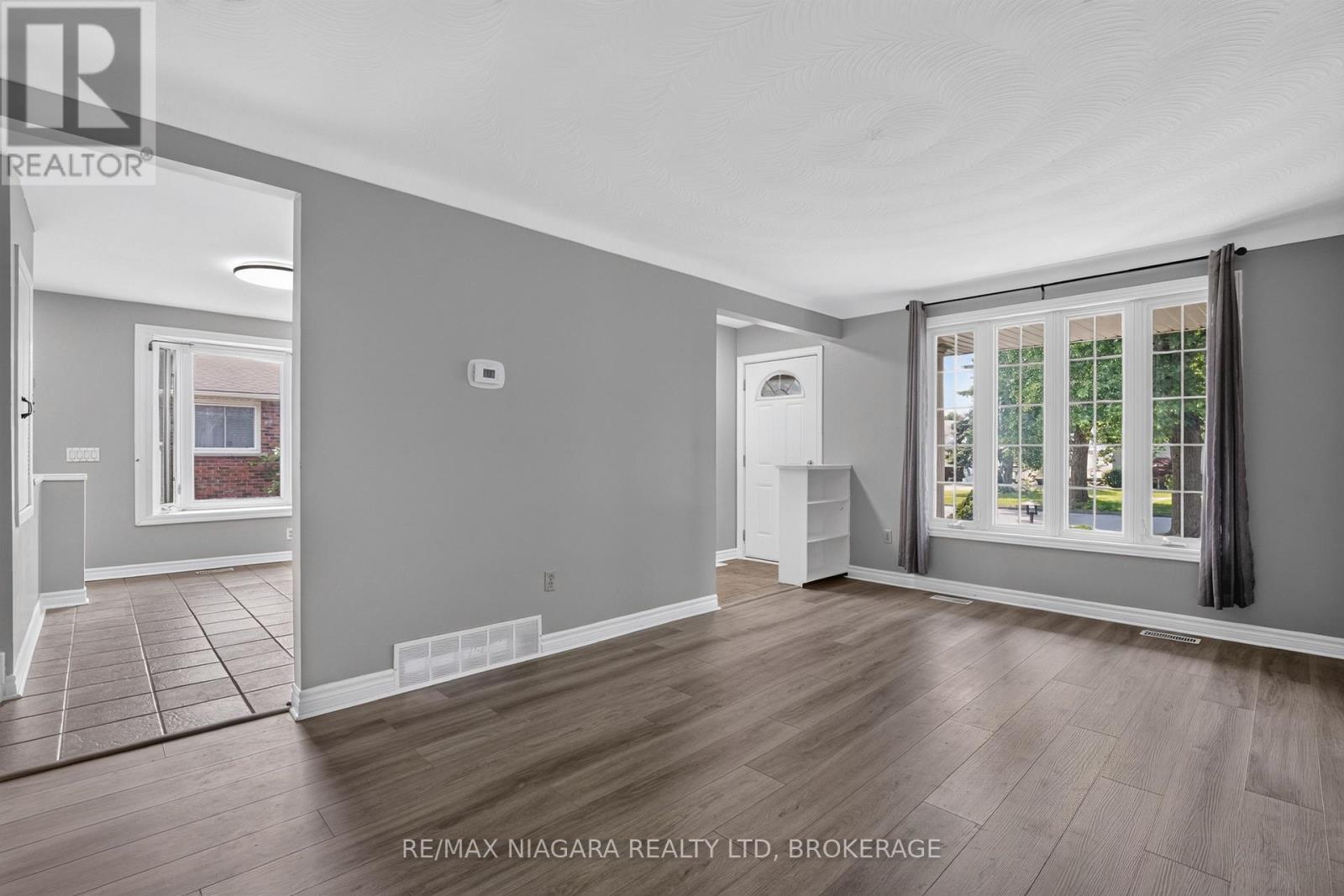 4074 BROOKDALE DRIVE - Image 7