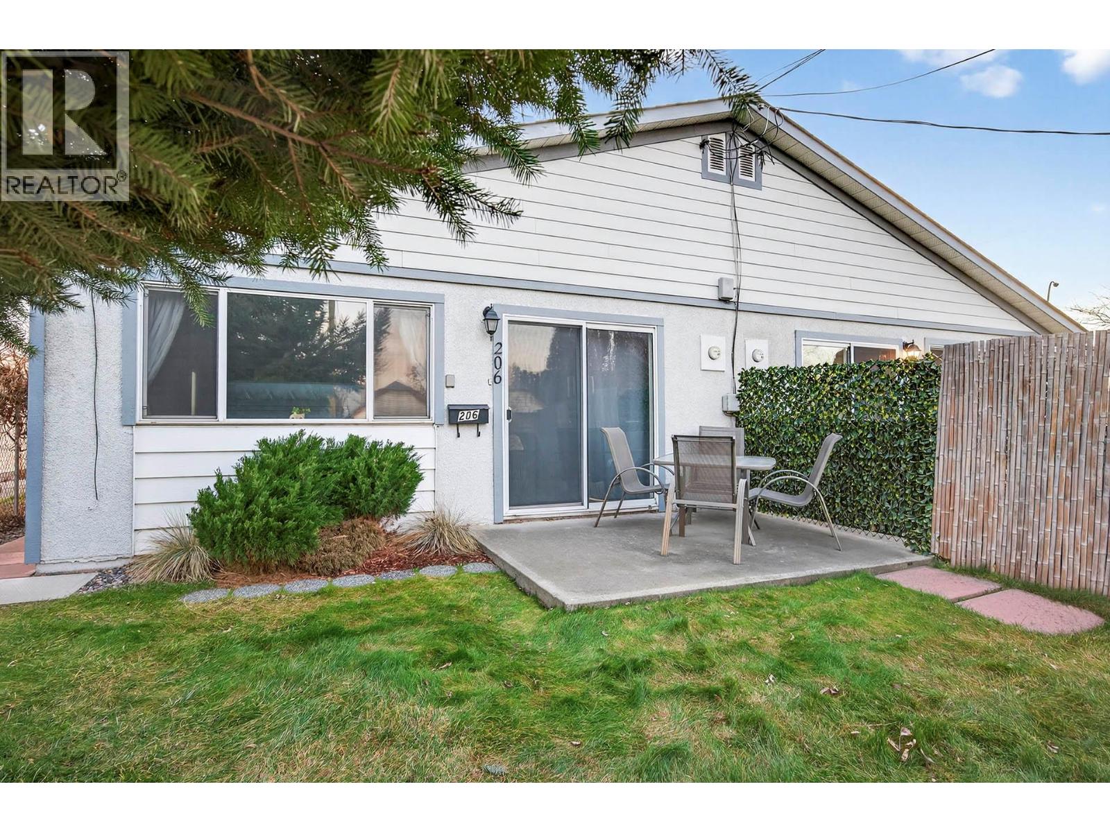 204 FAIRVIEW Avenue, Kamloops — photo 2