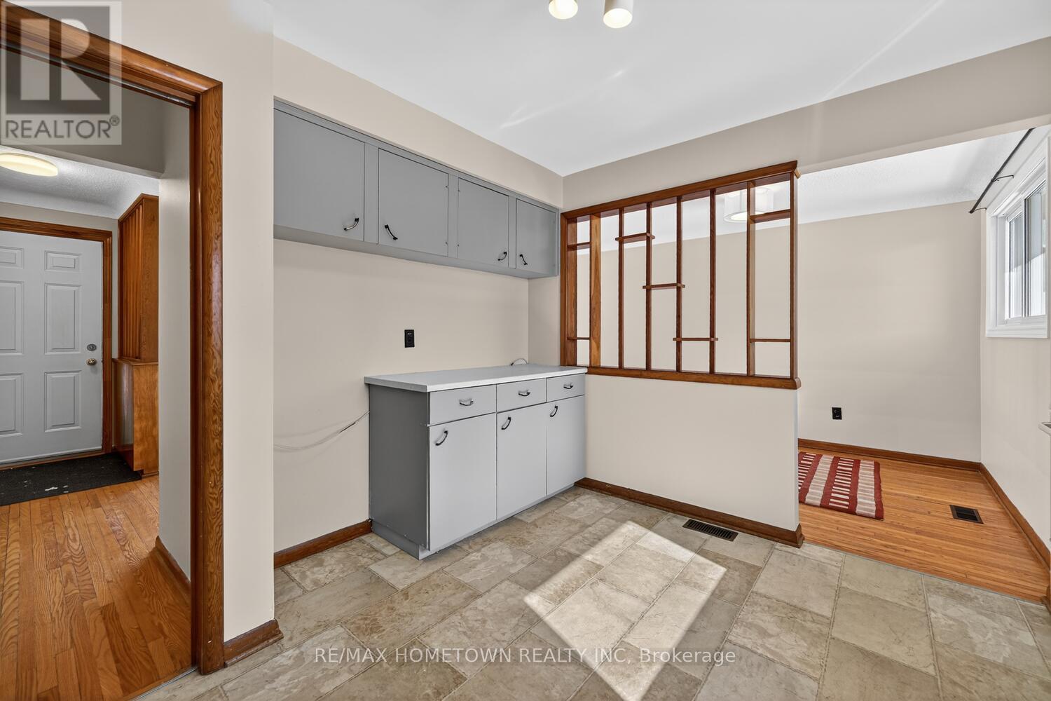 189 REYNOLDS DRIVE - 12