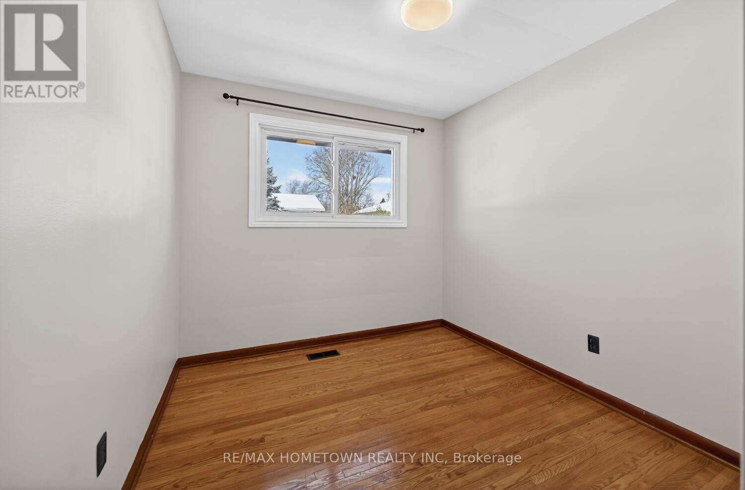 189 REYNOLDS DRIVE - 17