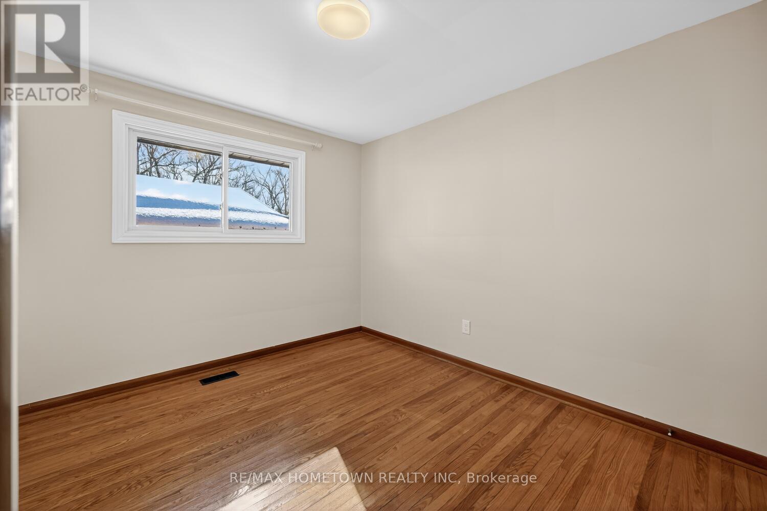 189 REYNOLDS DRIVE - 18