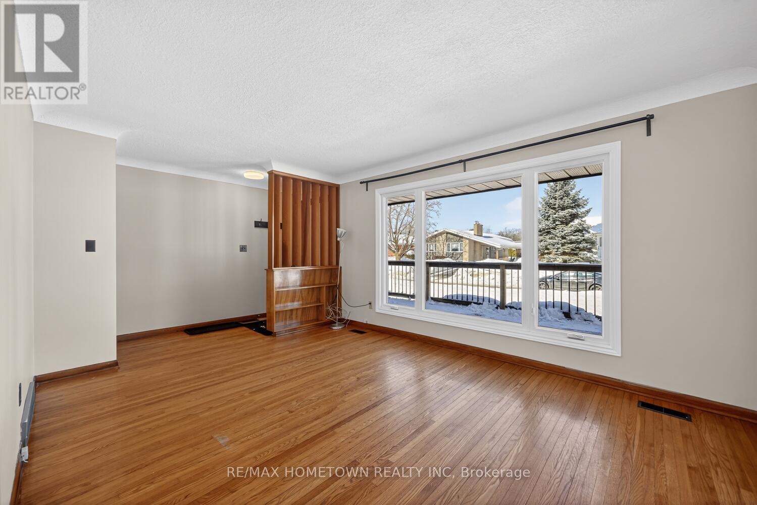189 REYNOLDS DRIVE - 7