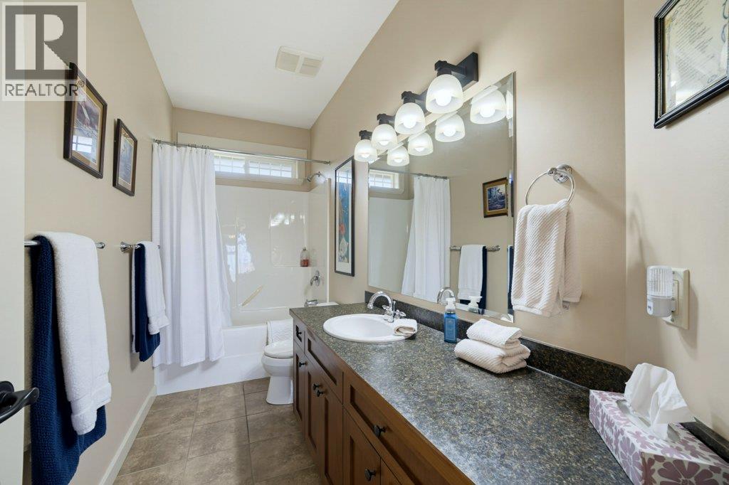 1080 23 Avenue SW, Salmon Arm
