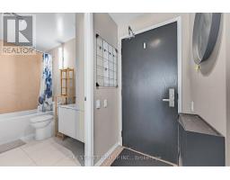 1803 - 125 Peter Street, Toronto, ON M5V0M2 Photo 24
