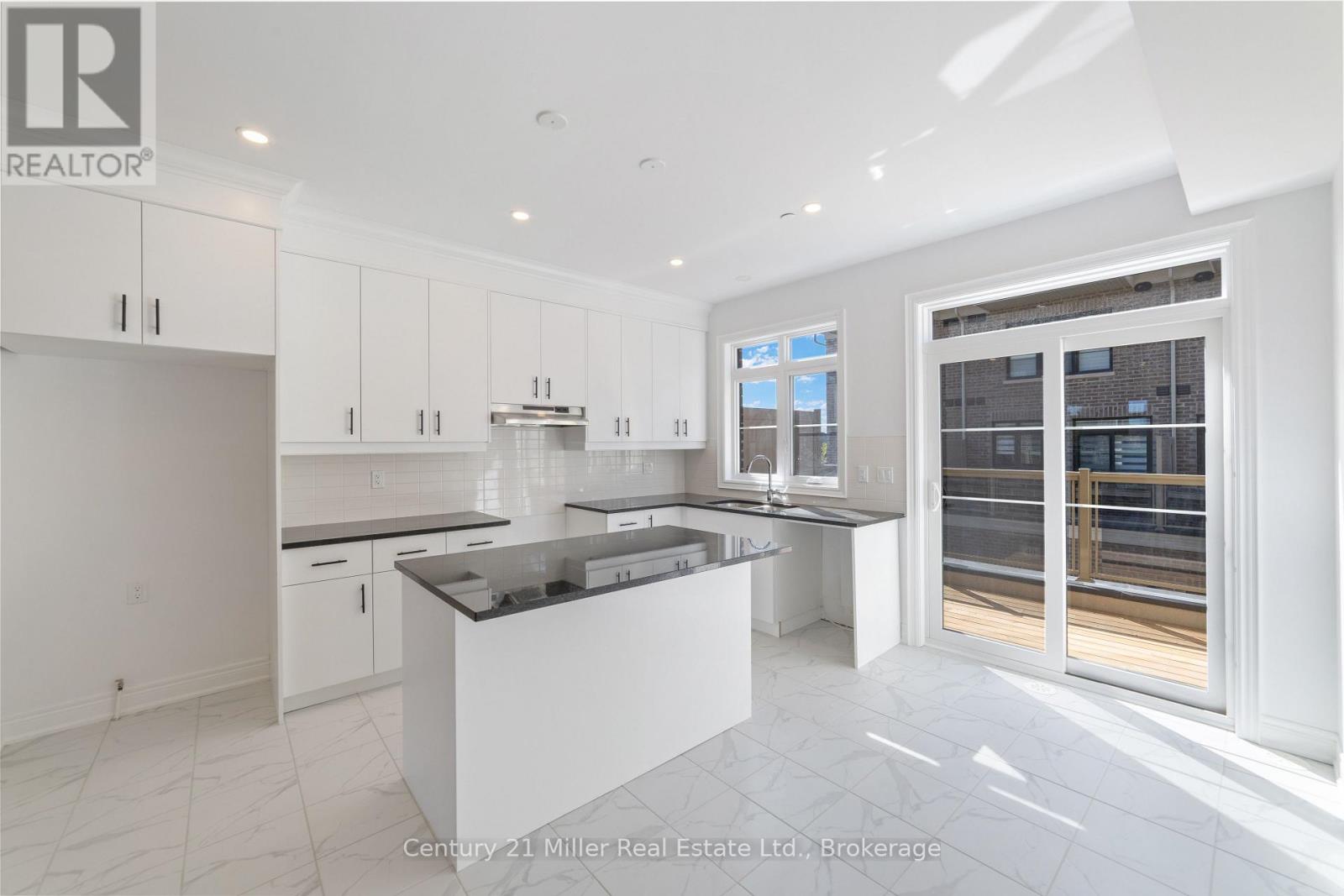 #43 2140 TRAFALGAR ROAD - 10
