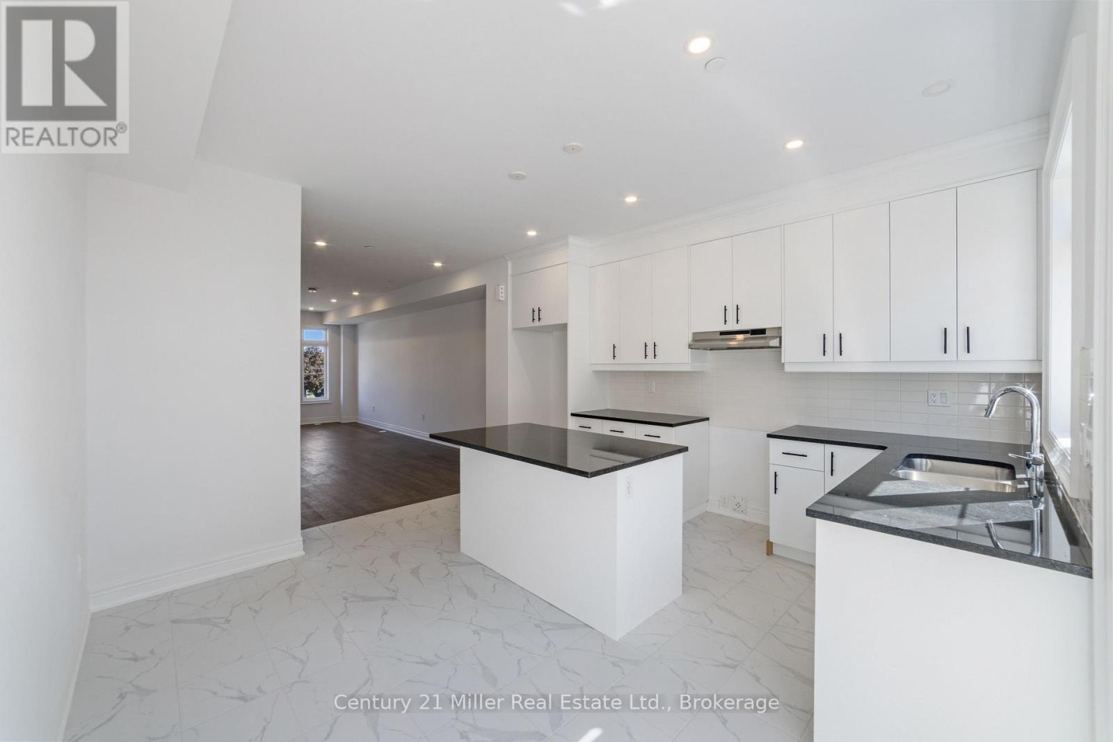 #43 2140 TRAFALGAR ROAD - 9