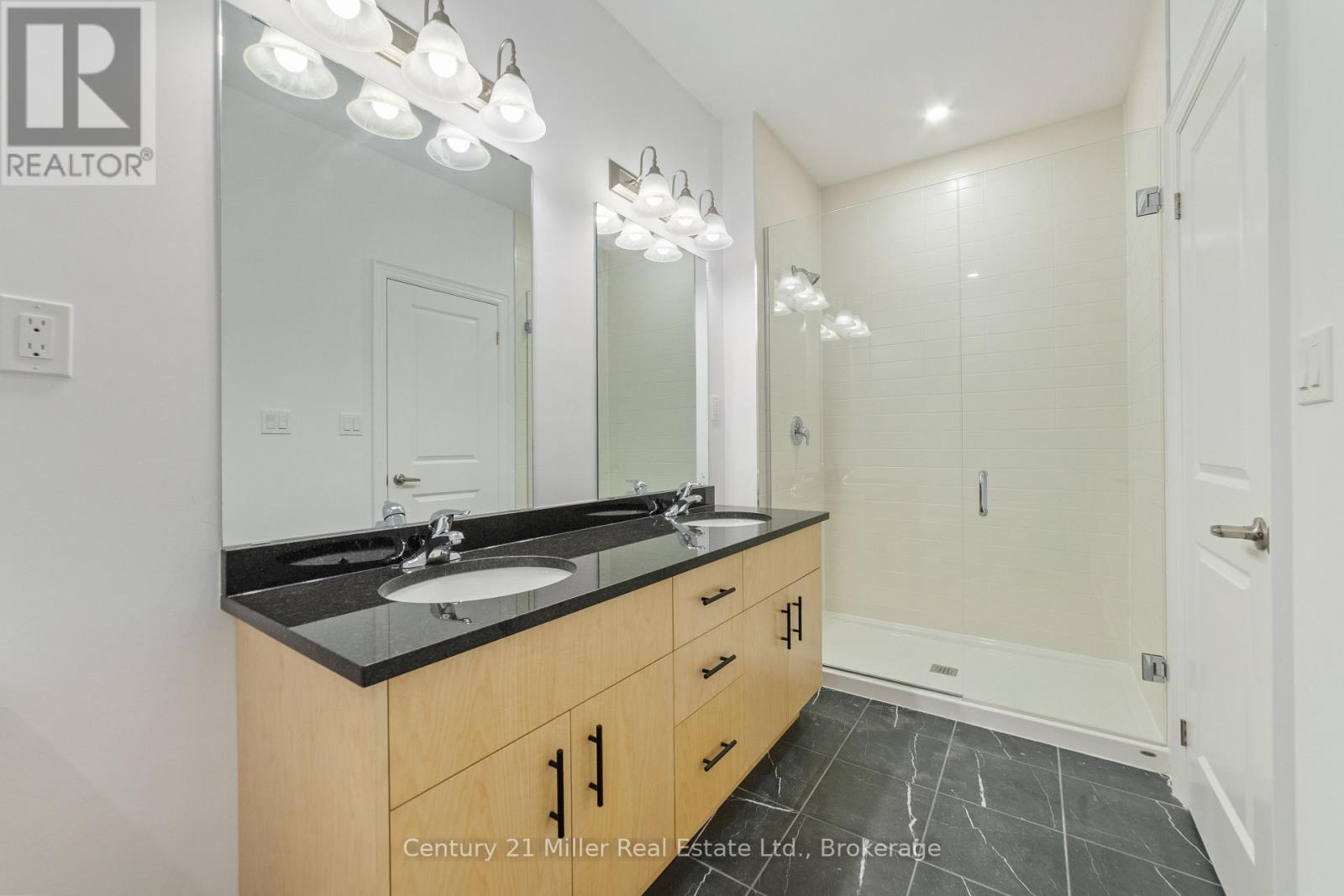 #43 2140 TRAFALGAR ROAD - 21