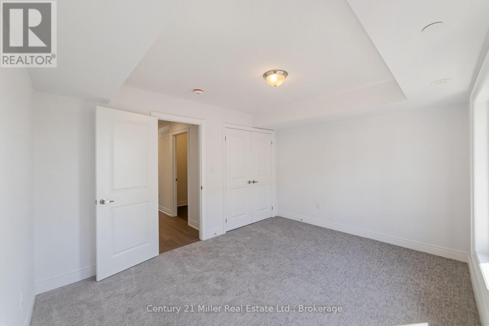 #43 2140 TRAFALGAR ROAD - 22