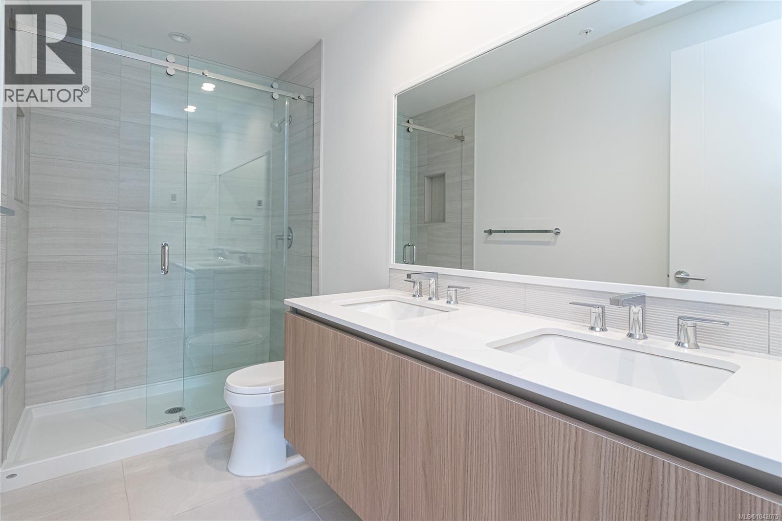 #903 2000 Hannington Rd - 7