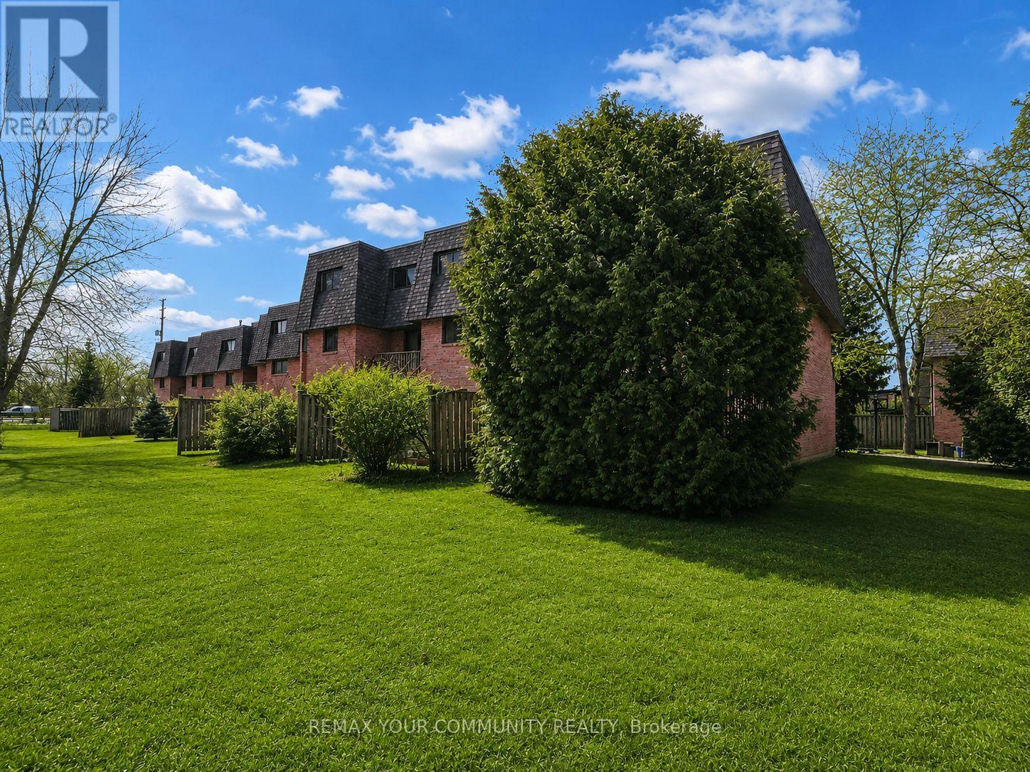 #16 72 ASHGLEN WAY - 48