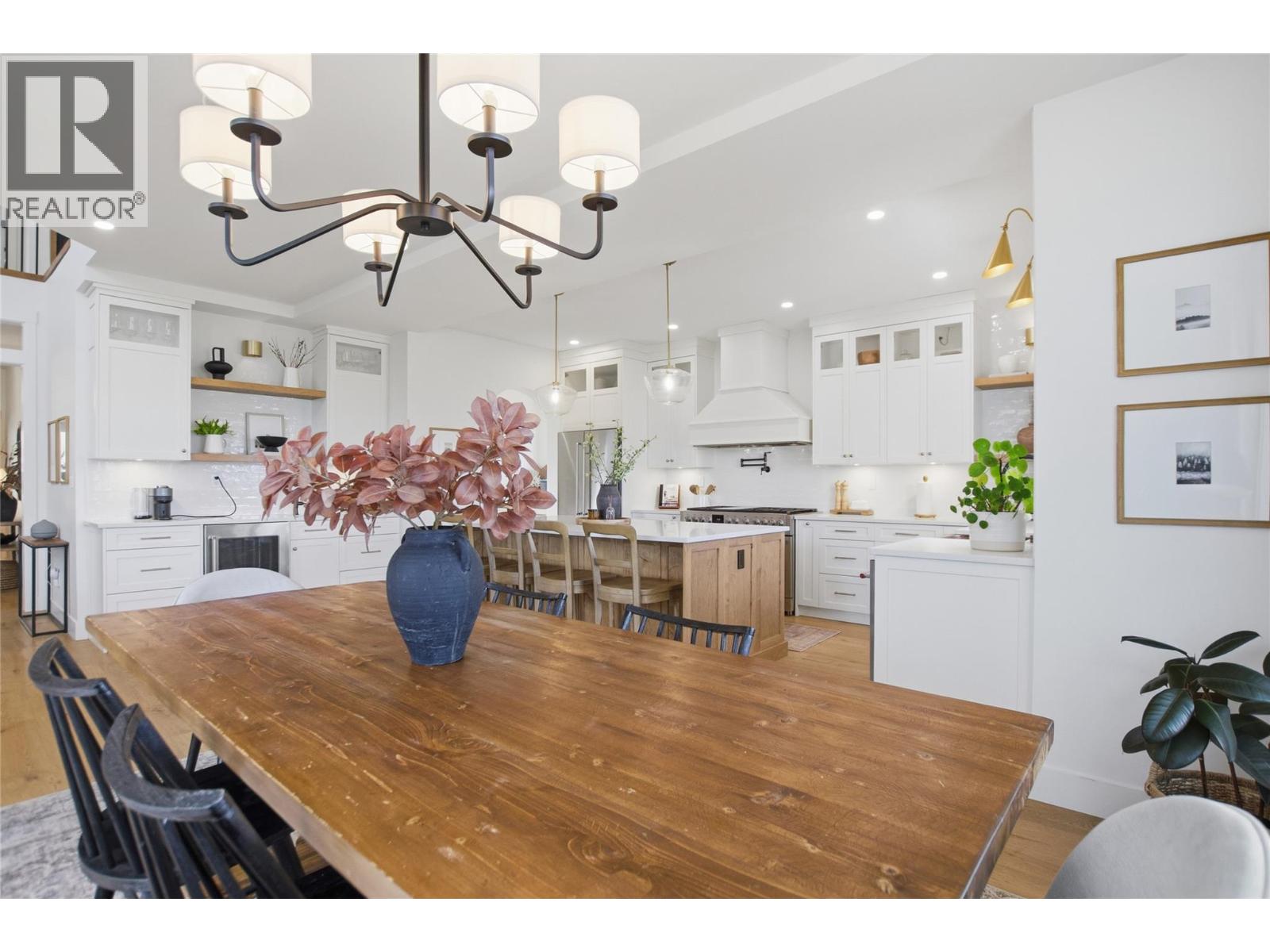 1688 Balsam Place - 25