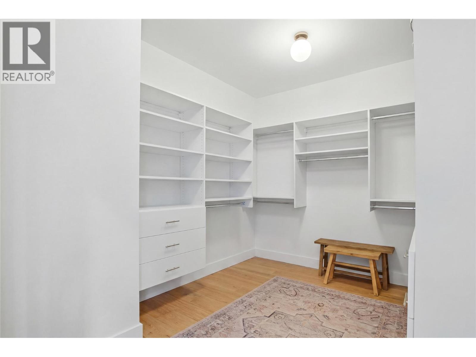 1688 Balsam Place - 44