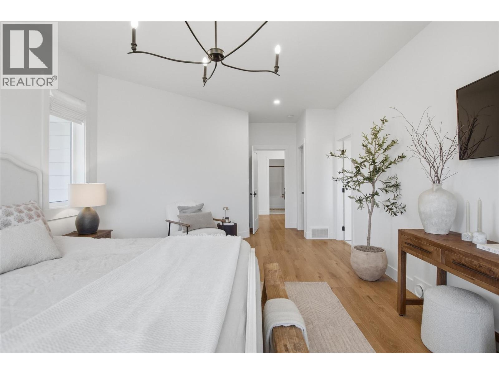 1688 Balsam Place - 39