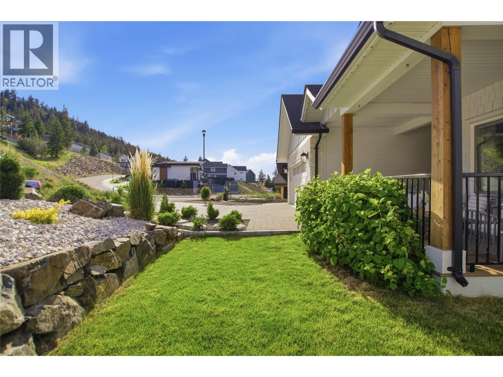 1688 Balsam Place - 4