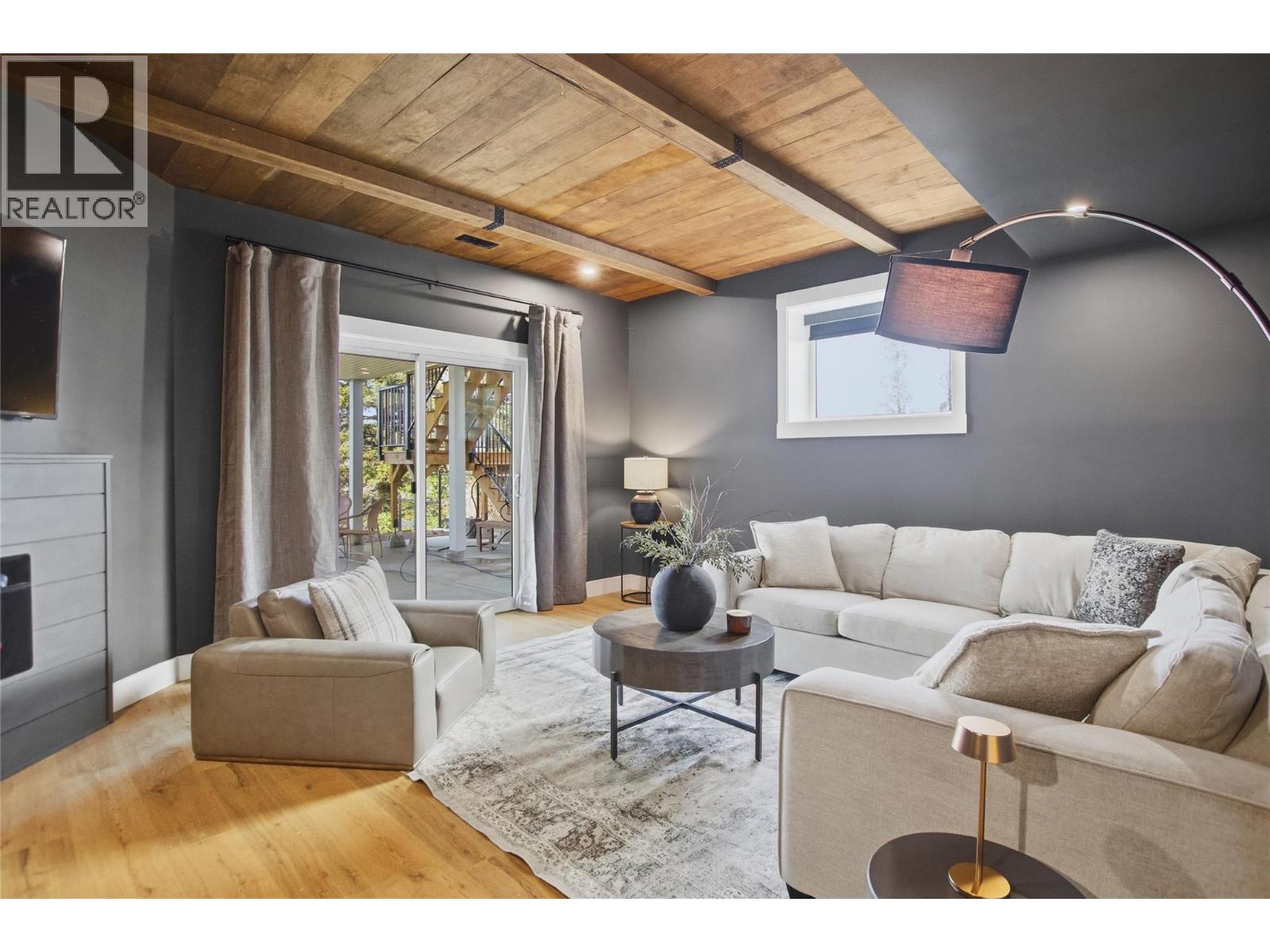 1688 Balsam Place - 52