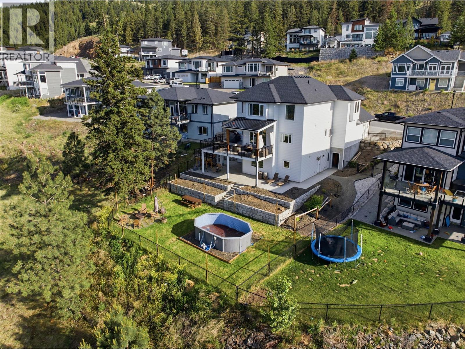 1688 Balsam Place - 70