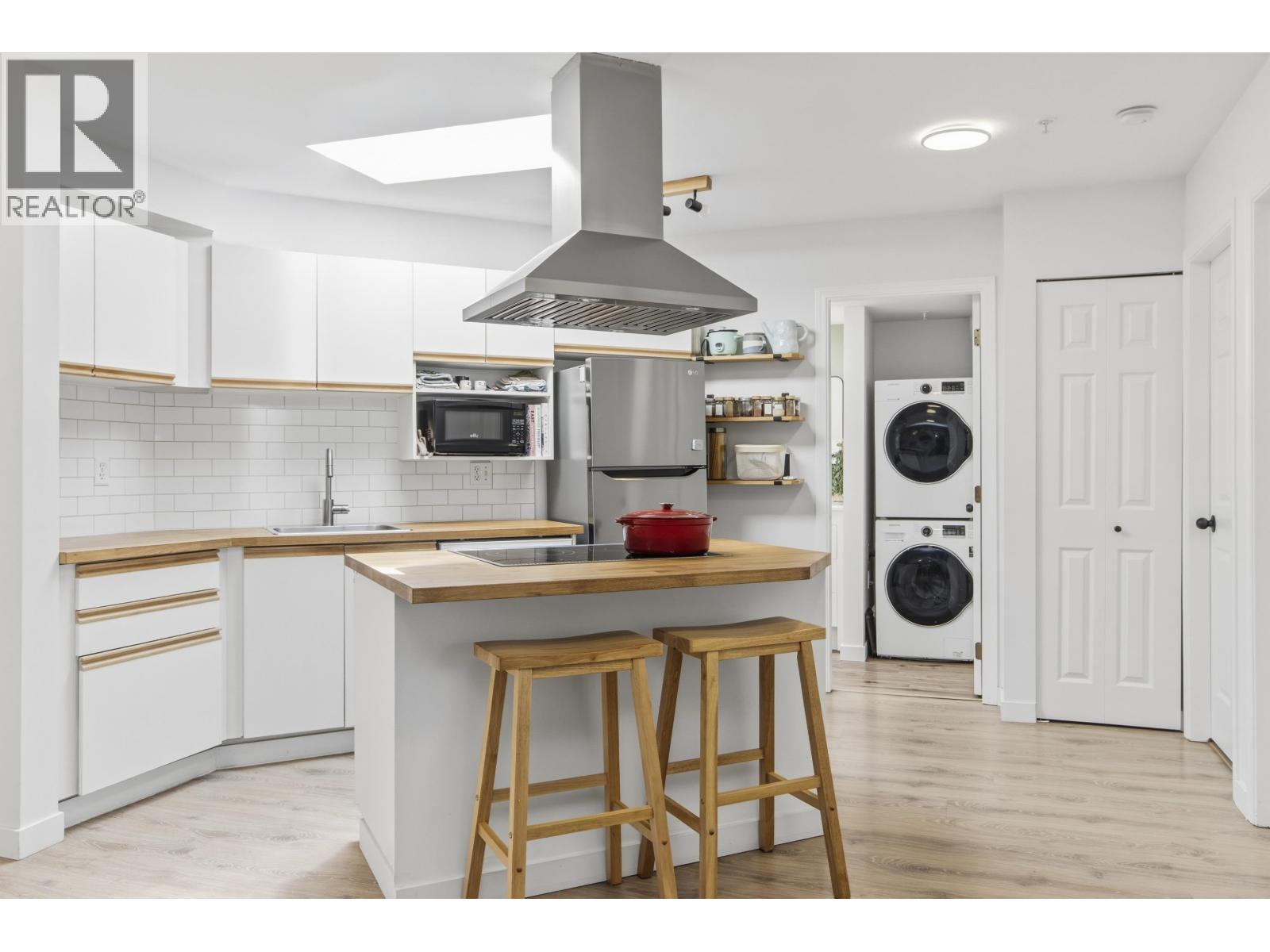 304 40140 WILLOW CRESCENT, Squamish