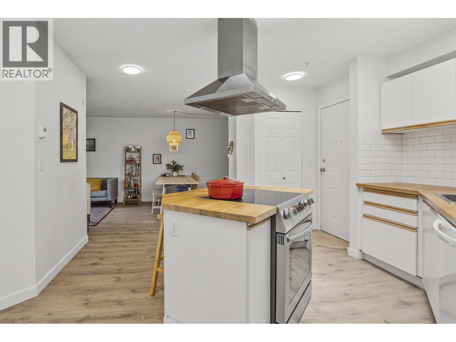 304 40140 WILLOW CRESCENT, Squamish