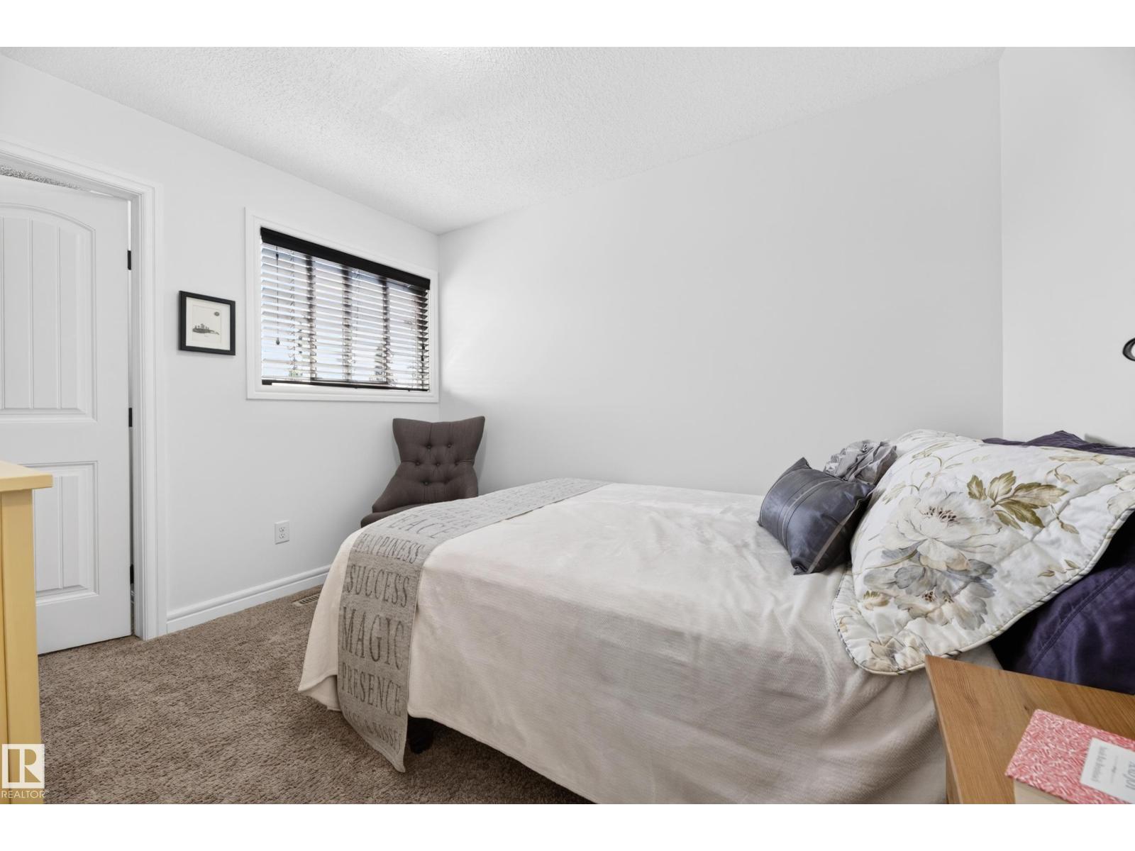 4264 SUMMERLAND DR — photo 30