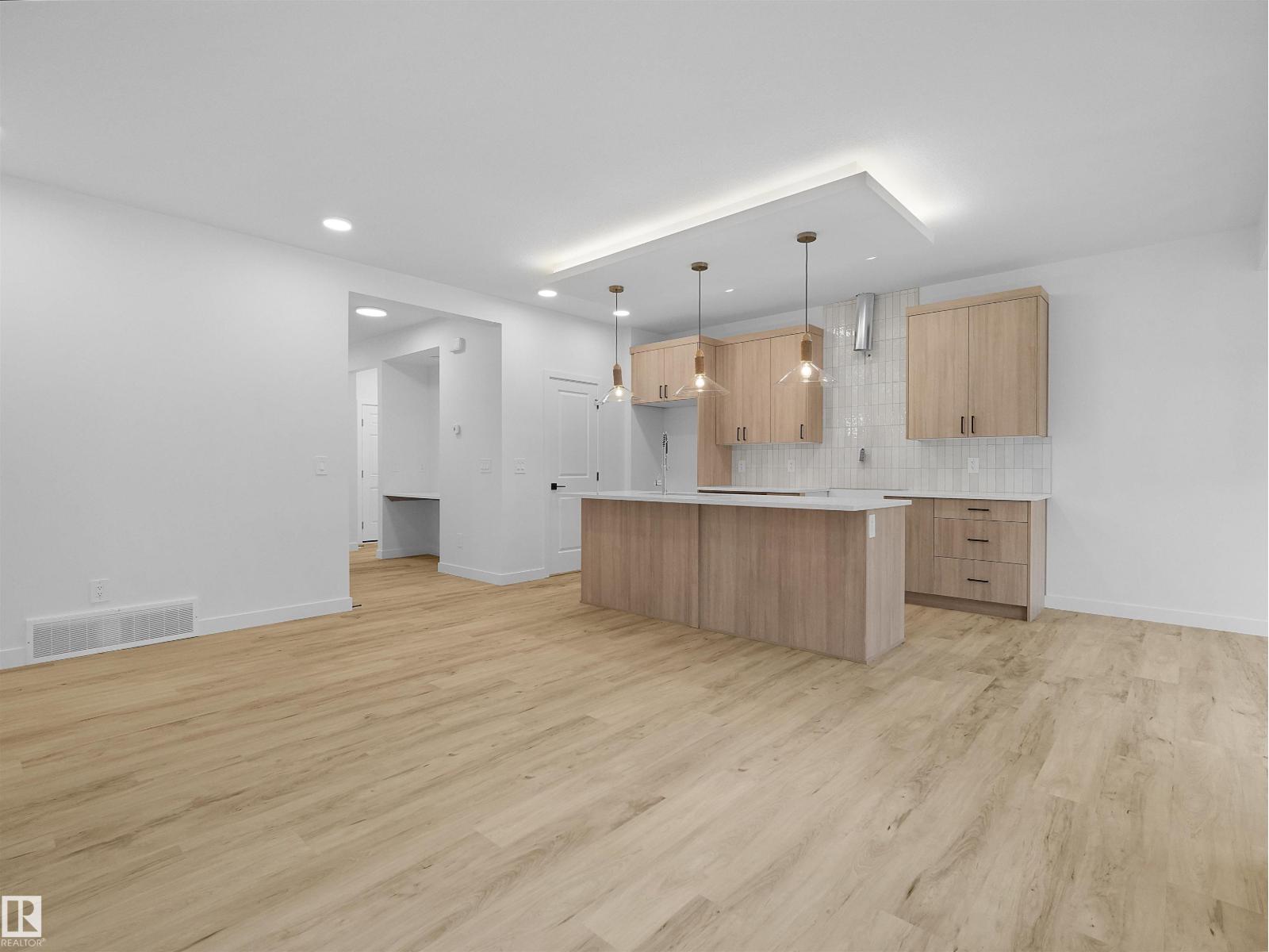 4116 208 ST NW - 10