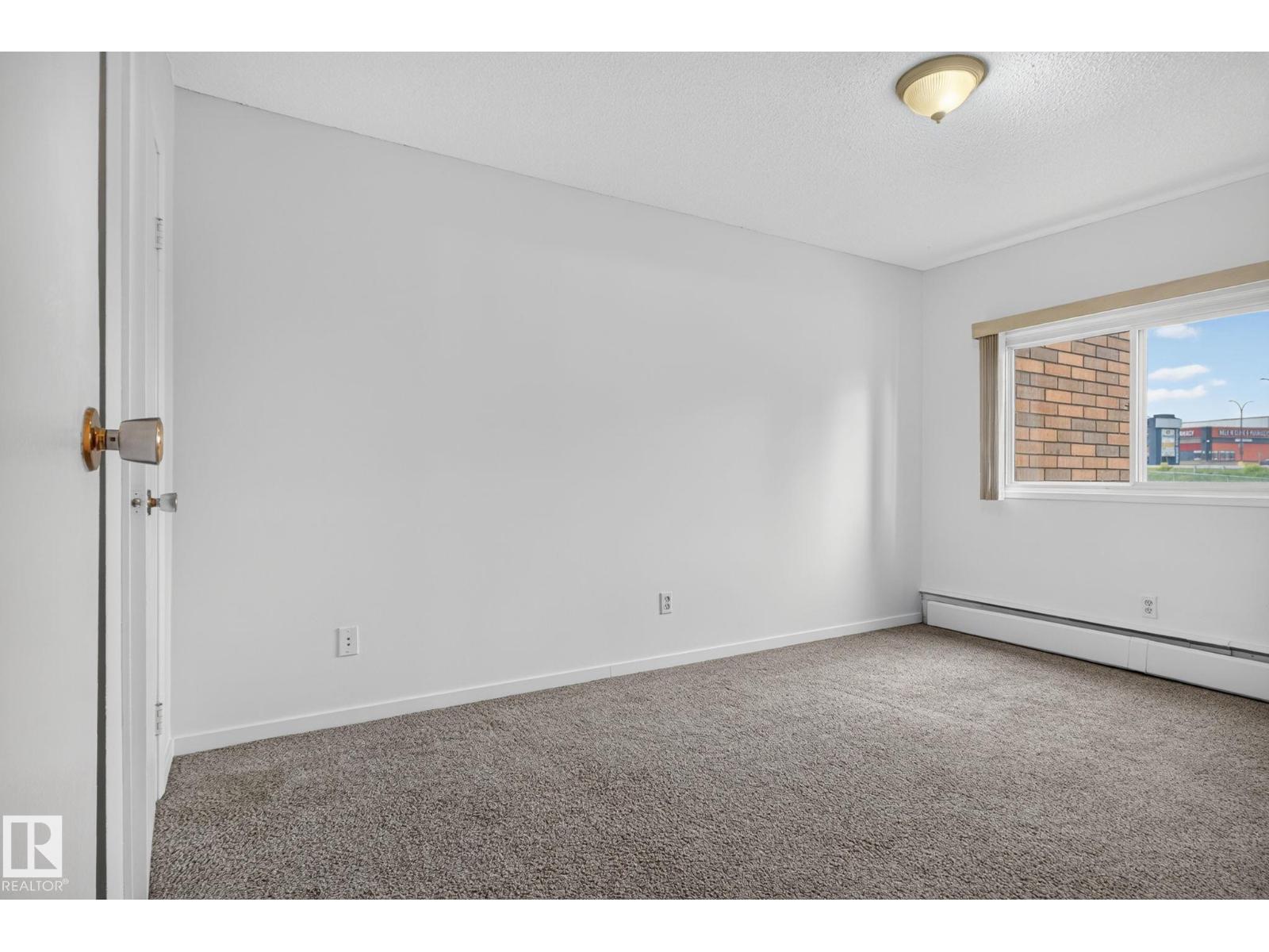 #401 2908 116A AV NW - 23