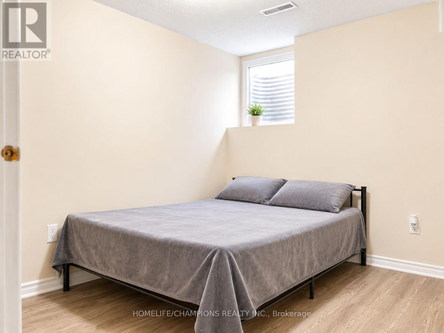 14 BENMORE CRESCENT - 22