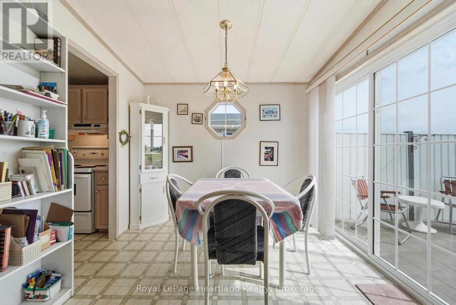 40 ALGONQUIN LANE - 12