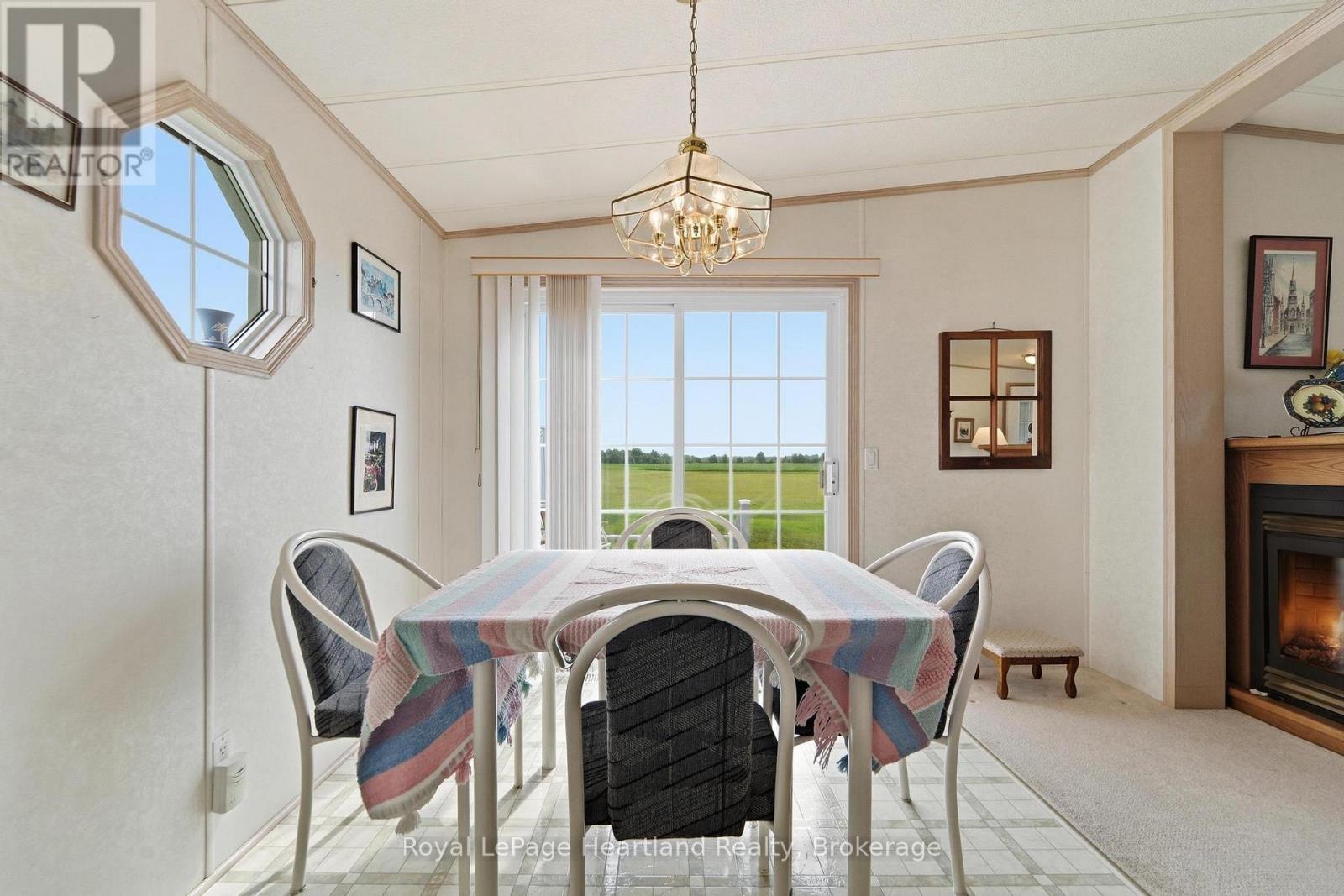 40 ALGONQUIN LANE - 13