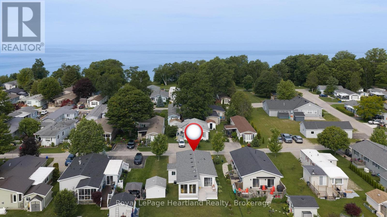 40 ALGONQUIN LANE - 35