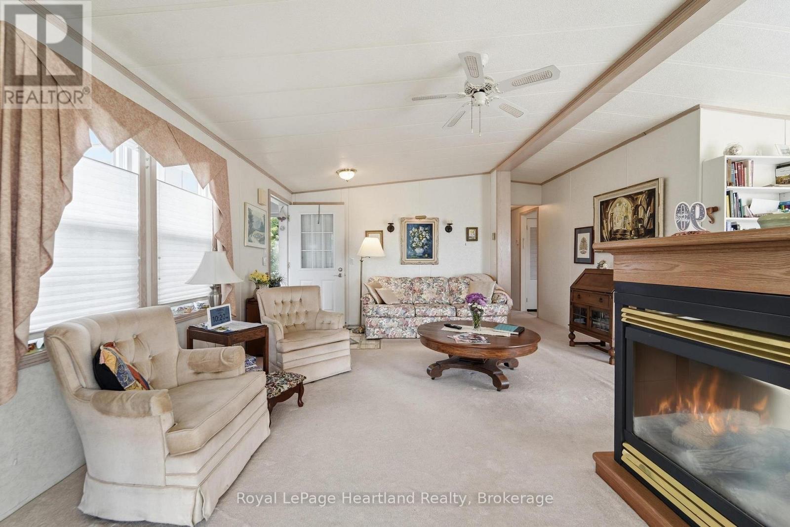 40 ALGONQUIN LANE - 8