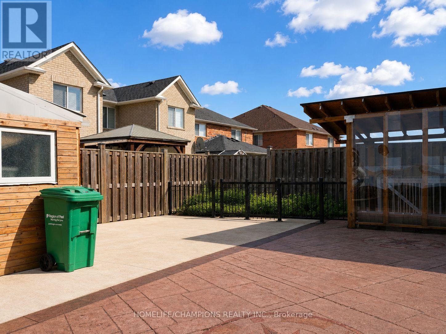 14 BENMORE CRESCENT - 33