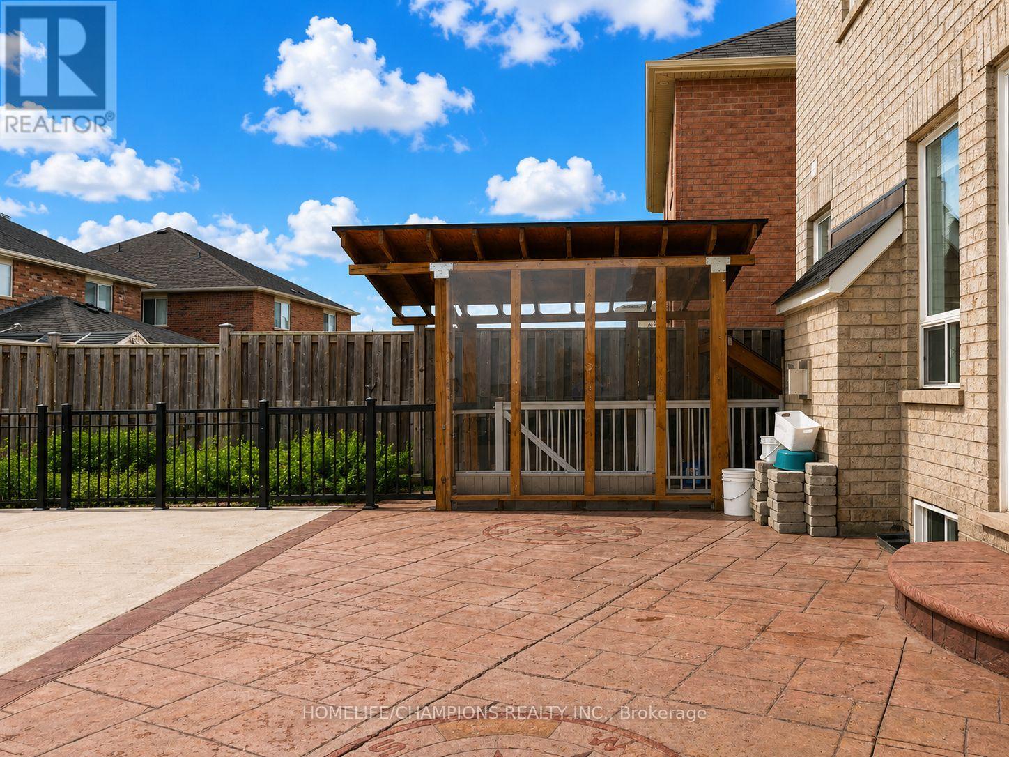 14 BENMORE CRESCENT - 34
