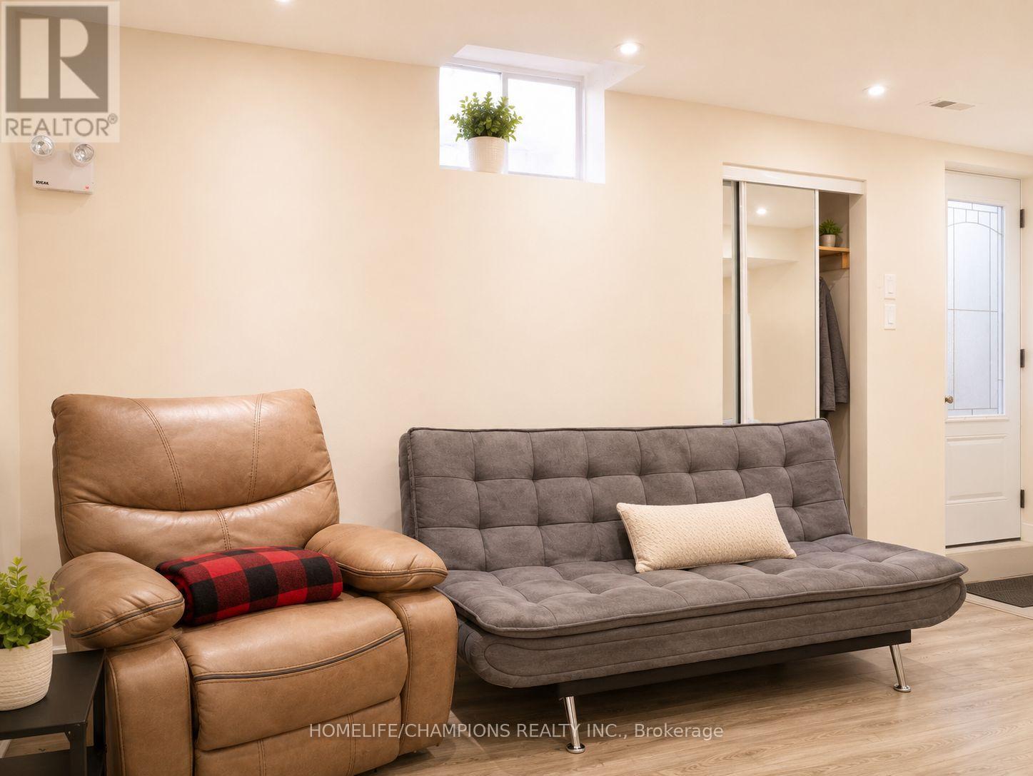 14 BENMORE CRESCENT - 25