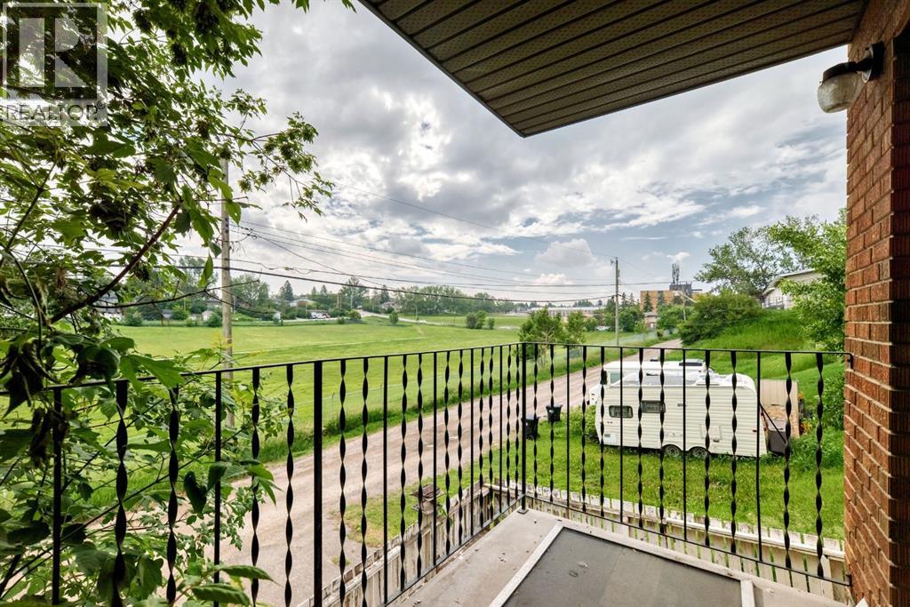#201 4328 4 Street NW - 8