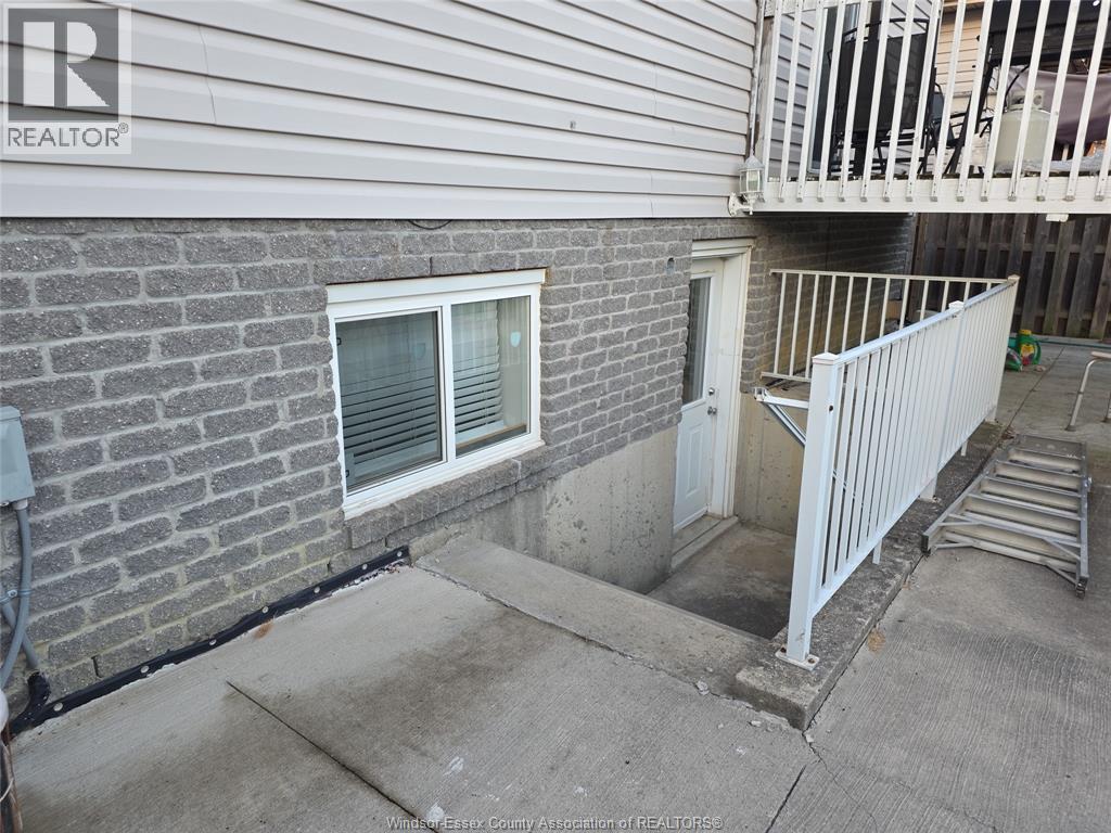 1509 MERIDIAN STREET - 24