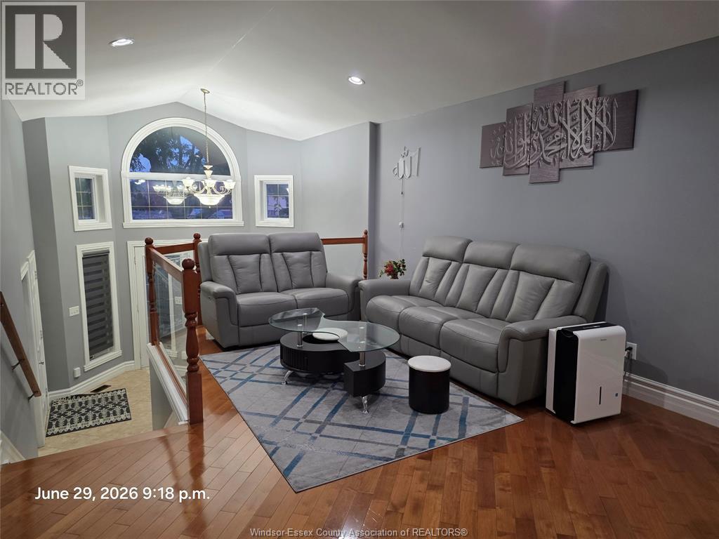 1509 MERIDIAN STREET - 8